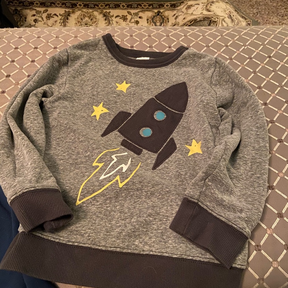 Sweatshirt